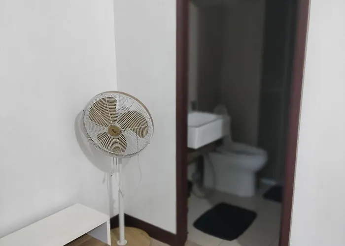 Pasay Condotel Near Airports Apartahotel